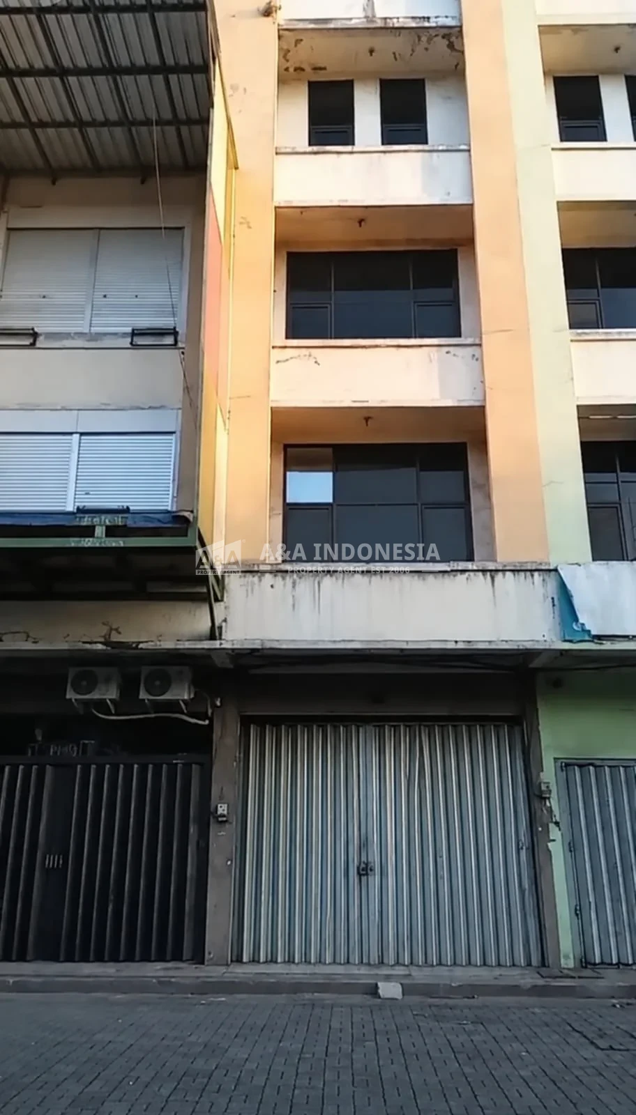 Jual Ruko 4,5 Lantai Mutiara Dupak Lokasi Strategis Surabaya - Image 1