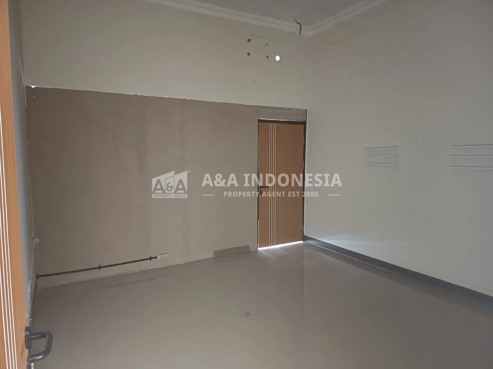 Disewakan Rumah Mewah 1 Lantai Manyar Tirtoyoso Lokasi Strategis Surabaya Timur - Thumbnail 7