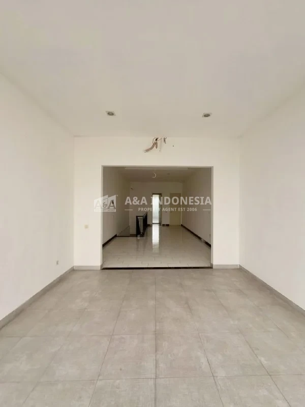 Dijual Ruko 3 lantai Lokasi Strategis dekat UK Petra Kutisari Siwalankerto Surabaya Selatan - Thumbnail 5