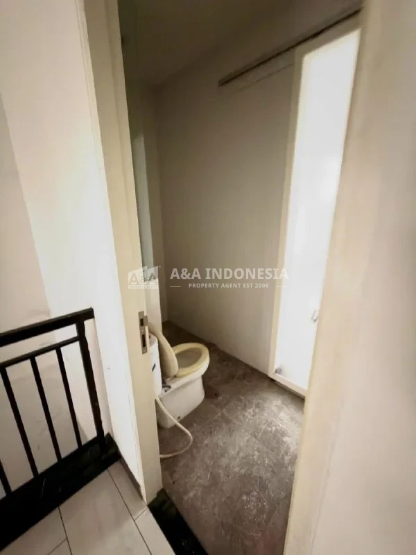 Dijual Ruko 3 lantai Lokasi Strategis dekat UK Petra Kutisari Siwalankerto Surabaya Selatan - Thumbnail 8