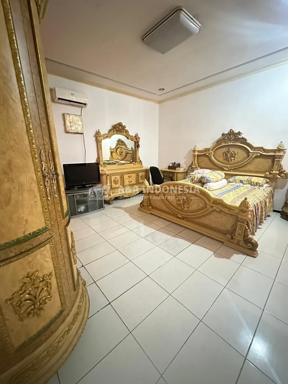 Dijual Rumah Di Jalan Raya Satelit Utara, Surabaya Barat - Image 1