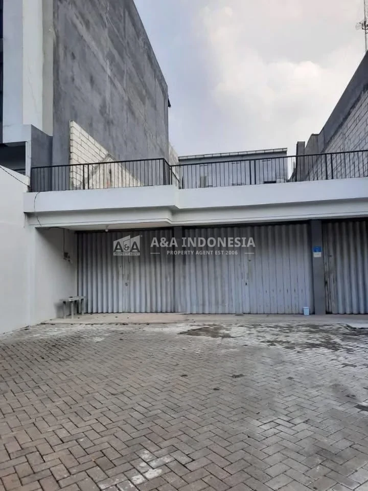 Disewakan Rumah Usaha Raya Jemursari Lokasi Super Komersiil Surabaya Selatan Ciamik - Image 1