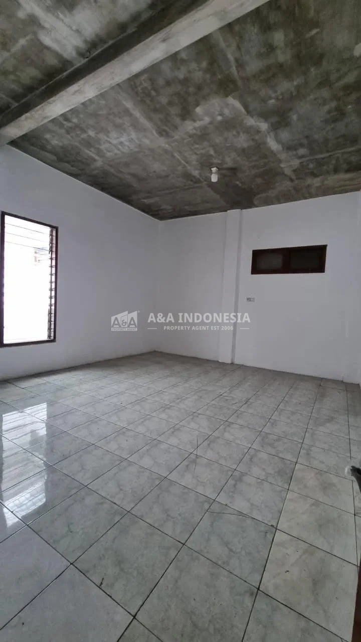 Disewakan Rumah Usaha Raya Jemursari Lokasi Super Komersiil Surabaya Selatan Ciamik - Thumbnail 6