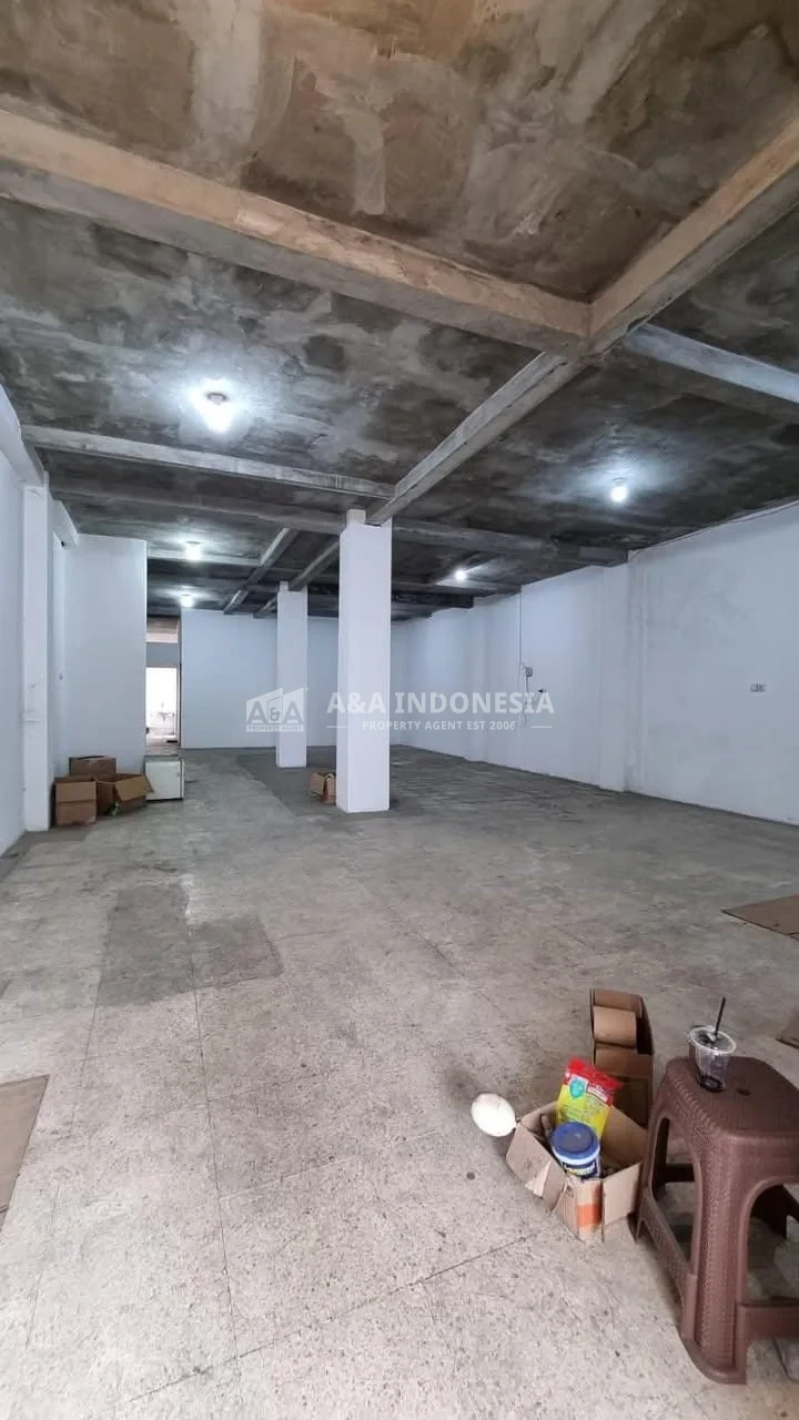 Disewakan Rumah Usaha Raya Jemursari Lokasi Super Komersiil Surabaya Selatan Ciamik - Thumbnail 8