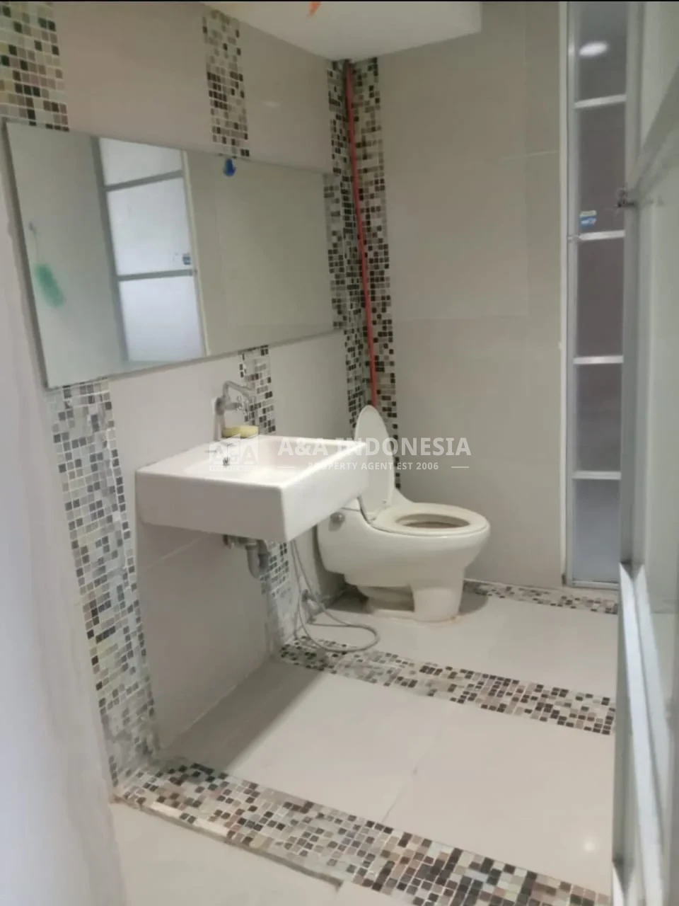 Dijual Rumah Kost 3 Lantai Di Kawasan Waterfront Citraland, Surabaya Barat - Thumbnail 2