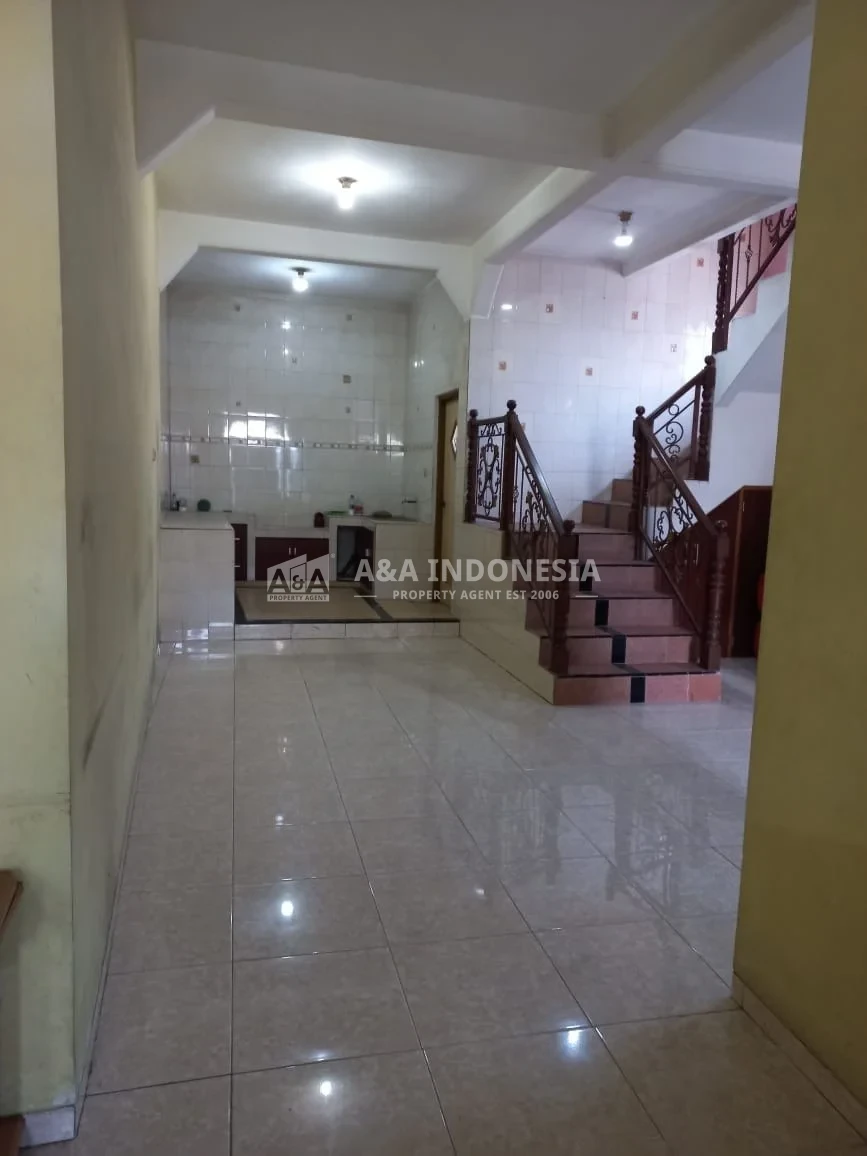 Disewakan Rumah Di Jalan Raya Jambangan, Surabaya Selatan - Thumbnail 2