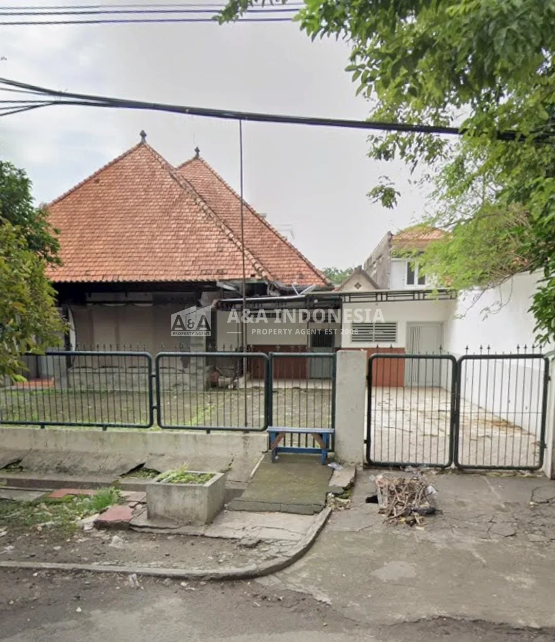 Jual Rumah Kuno 1 Lantai Area Dekat Raya Darmo Lokasi Strategis Pusat Kota Surabaya - Image 1