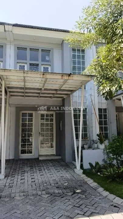 Dijual Rumah 2 Lantai Siap Huni di Grand Pakuwon Cluster Queensland, Surabaya Barat - Image 1