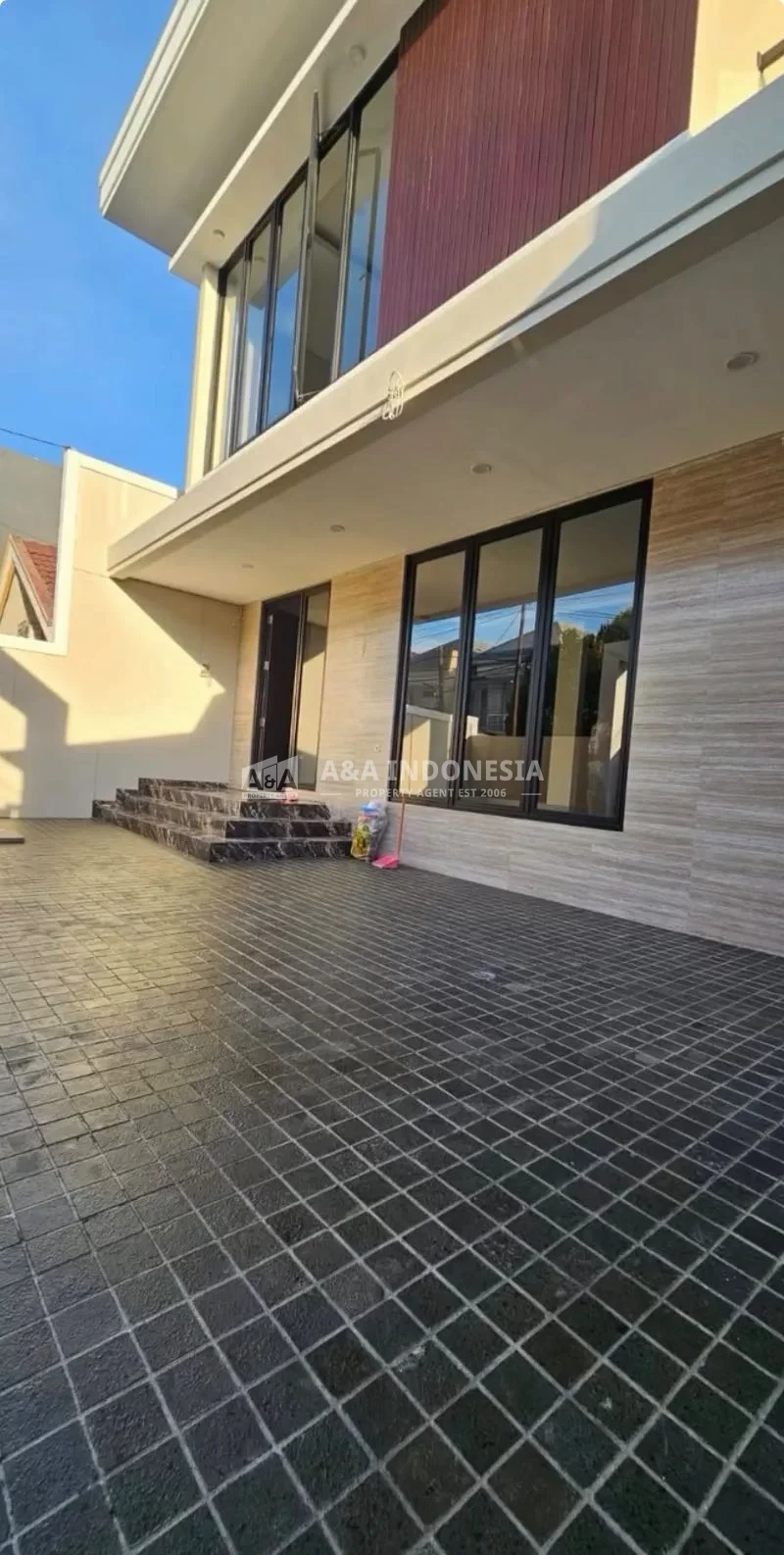 Dijual Rumah Baru 2 Lantai Mewah Sutorejo UtaraSurabay Timur - Thumbnail 3