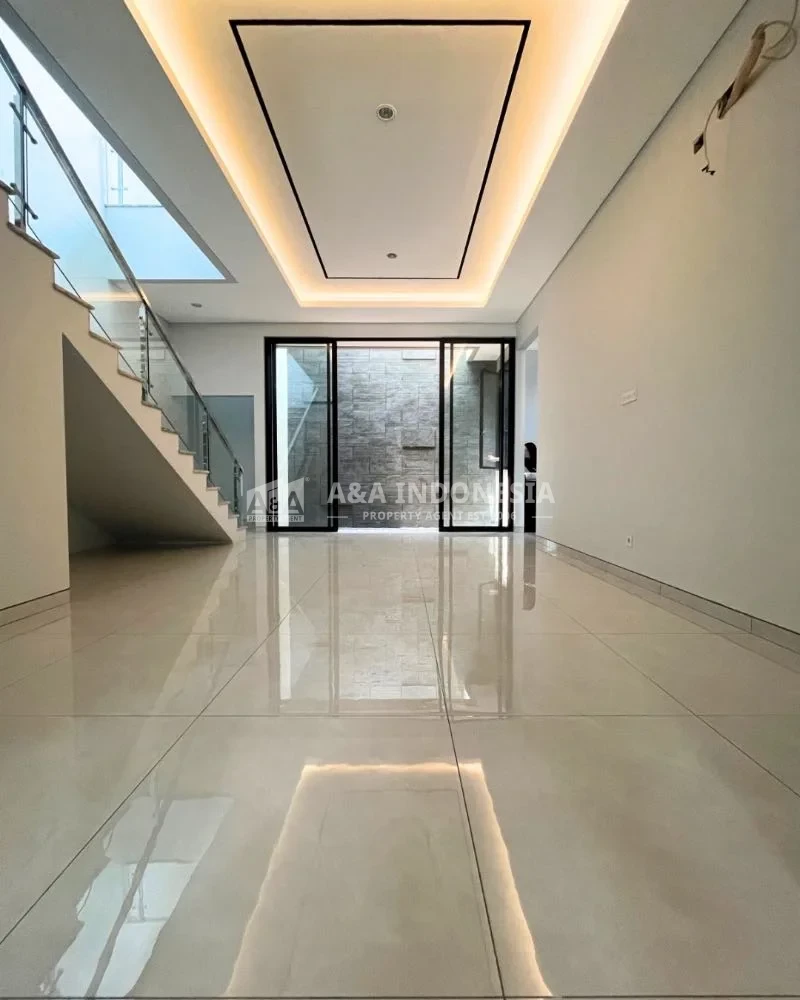 Dijual Rumah Baru Mewah Minimalis Woodland Citraland Surabaya, LT 153 m² LB 249 m², 4+1 KT - Thumbnail 5