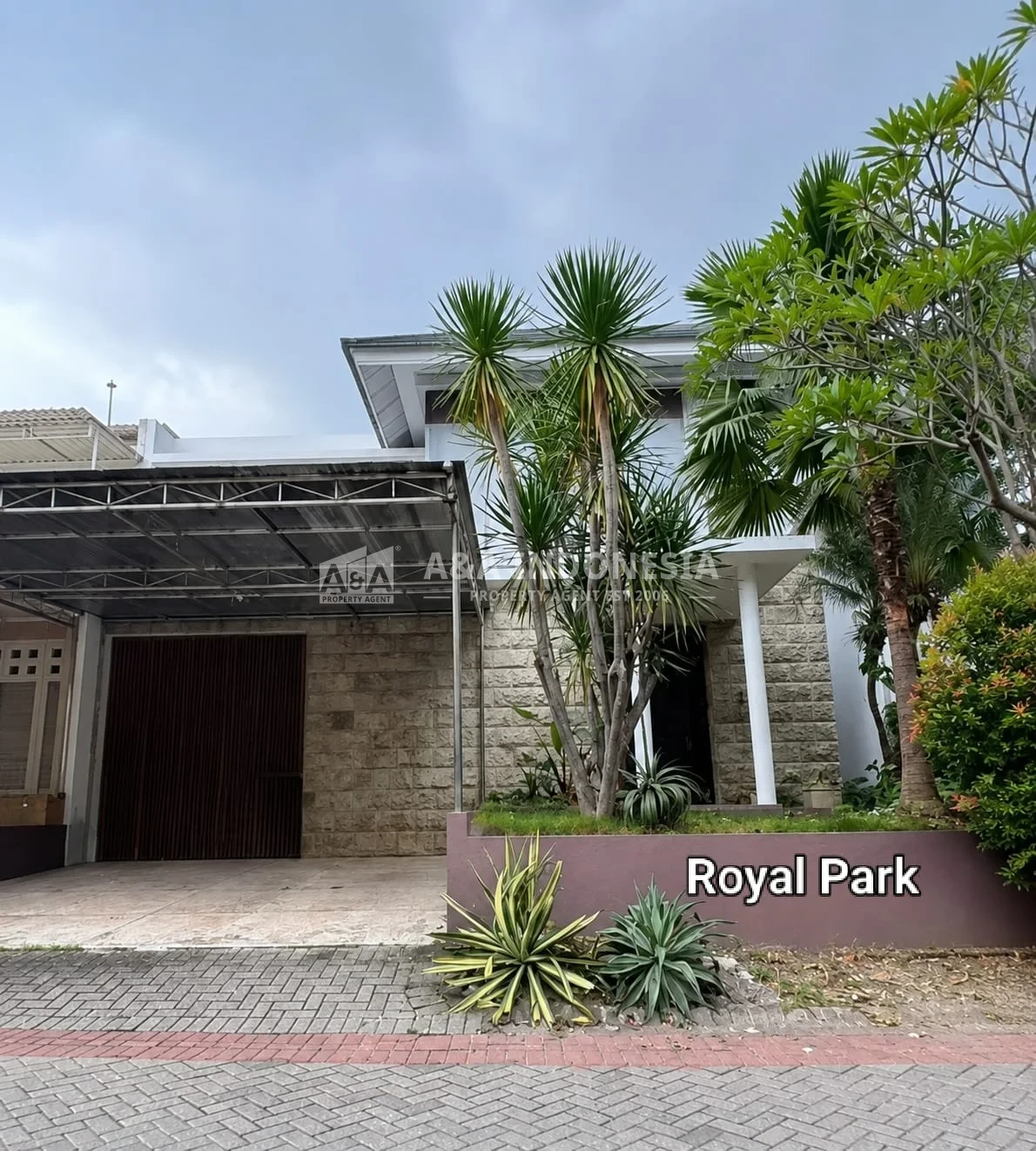 Jual Rumah 2 Mewah Lantai Royal Park Lokasi Prima Area Terdepan Citraland Surabaya - Thumbnail 7