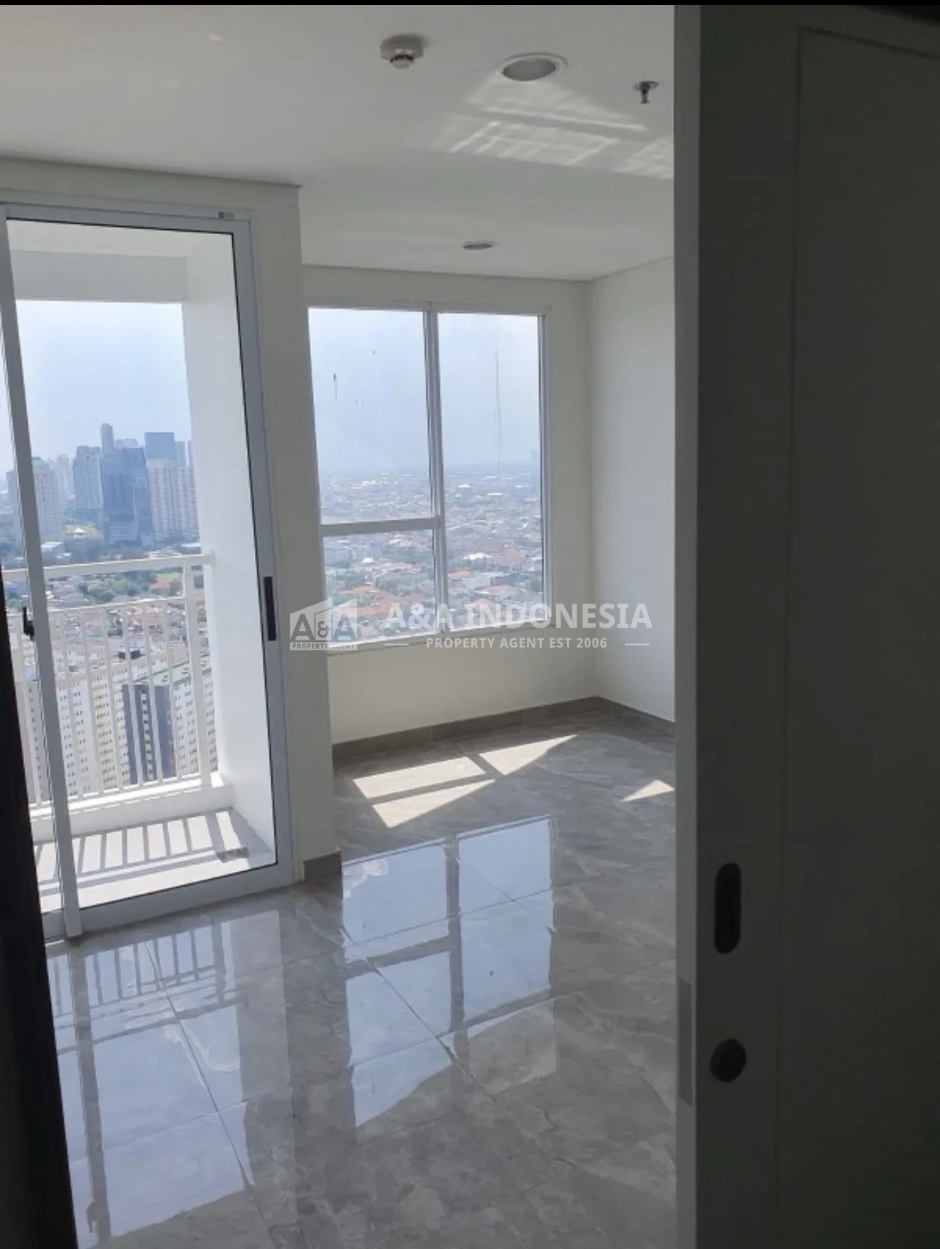 Dijual Apartemen 88 Avenue Surabaya Barat 1BR Lantai 30 View PTC - Thumbnail 2