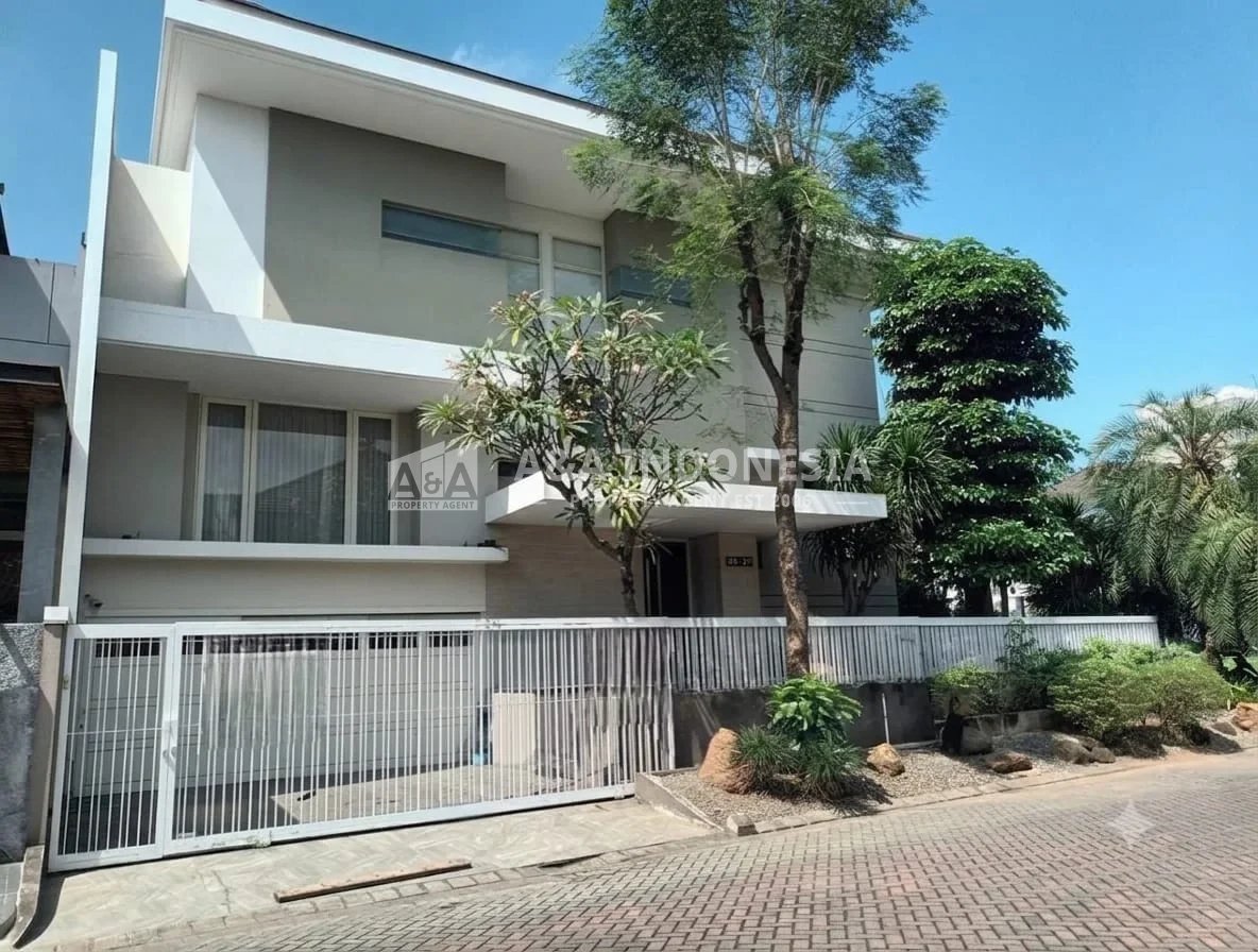 Dijual / Disewakan Rumah Mewah 2 Lantai International Village Lokasi Premium Citraland Utama Surabaya - Image 1