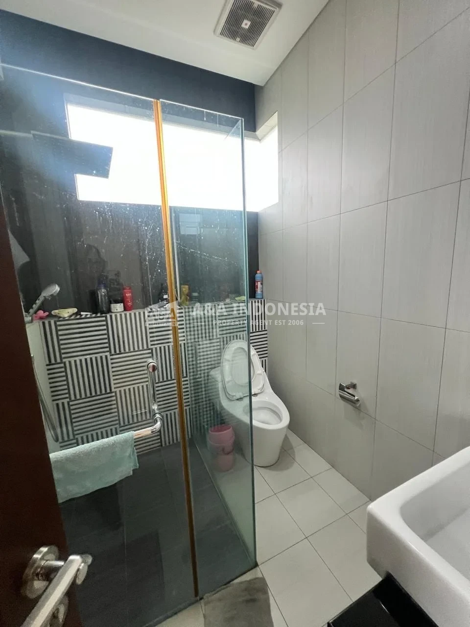 Dijual / Disewakan Rumah Mewah 2 Lantai International Village Lokasi Premium Citraland Utama Surabaya - Thumbnail 7