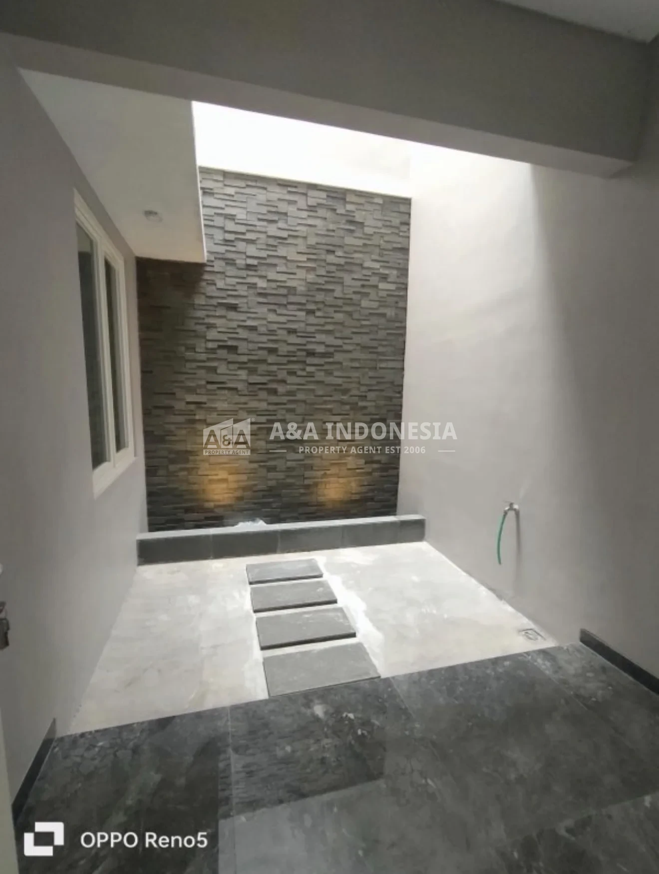 Dijual Rumah 2 Lantai Manyar Surabaya Timur, LT 140 m² SHM, 4+1 KT - Thumbnail 6