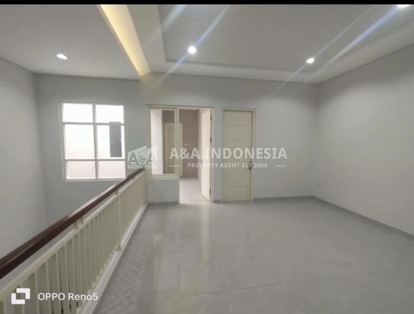 Dijual Rumah 2 Lantai Manyar Surabaya Timur, LT 140 m² SHM, 4+1 KT - Thumbnail 8