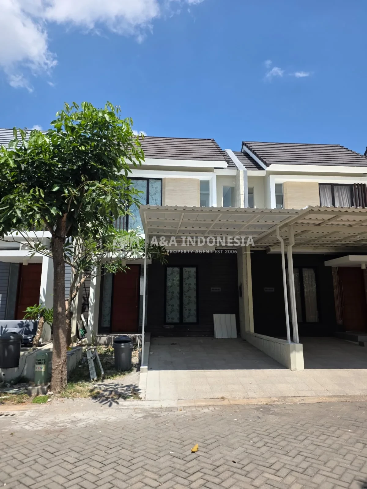 Disewakan Rumah Minimalis Northwest Lake Citraland Surabaya Barat