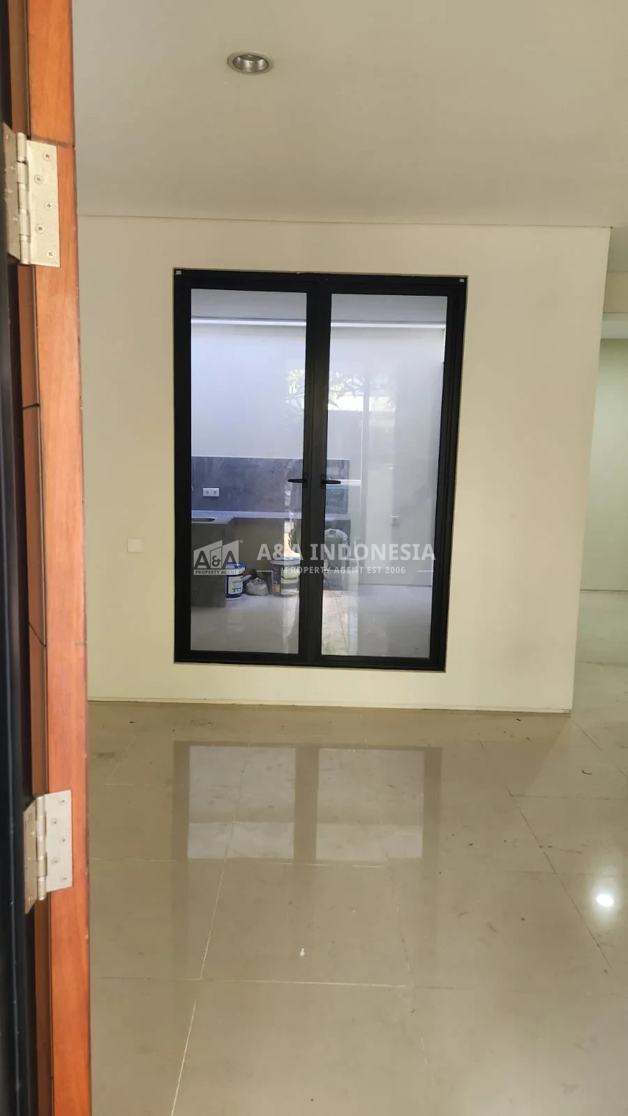 Disewakan Rumah Minimalis Northwest Lake Citraland Surabaya Barat - Thumbnail 2