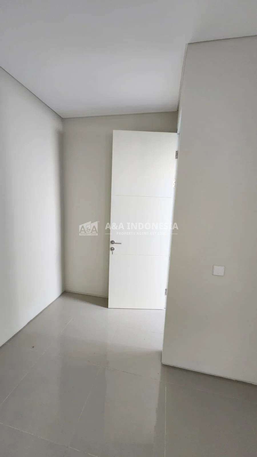 Disewakan Rumah Minimalis Northwest Lake Citraland Surabaya Barat - Thumbnail 7