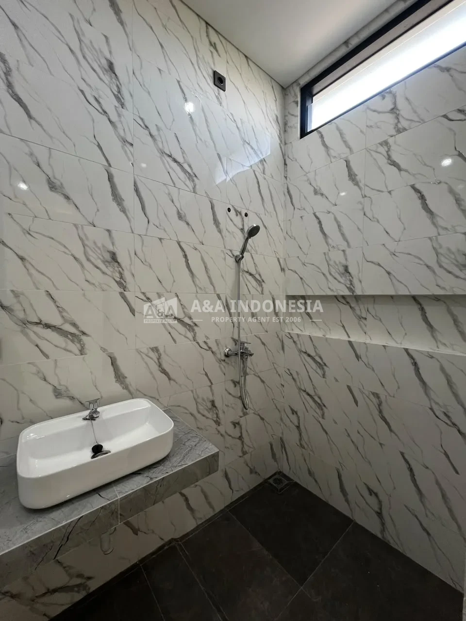 Rumah 2 Lantai Baru Murah Strategis Cluster Sorento Pakuwon City Surabaya - Thumbnail 7