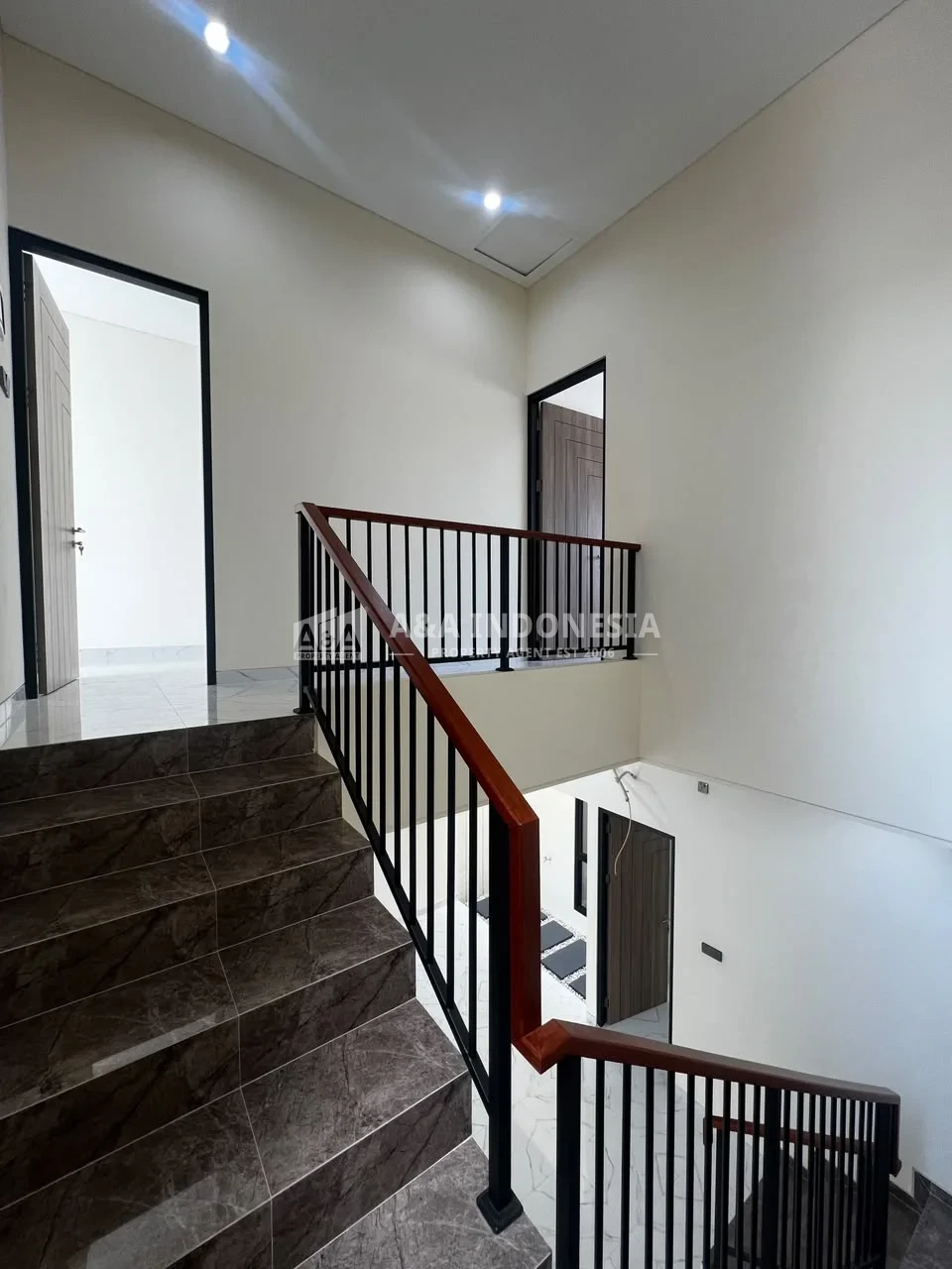 Rumah 2 Lantai Baru Murah Strategis Cluster Sorento Pakuwon City Surabaya - Thumbnail 8