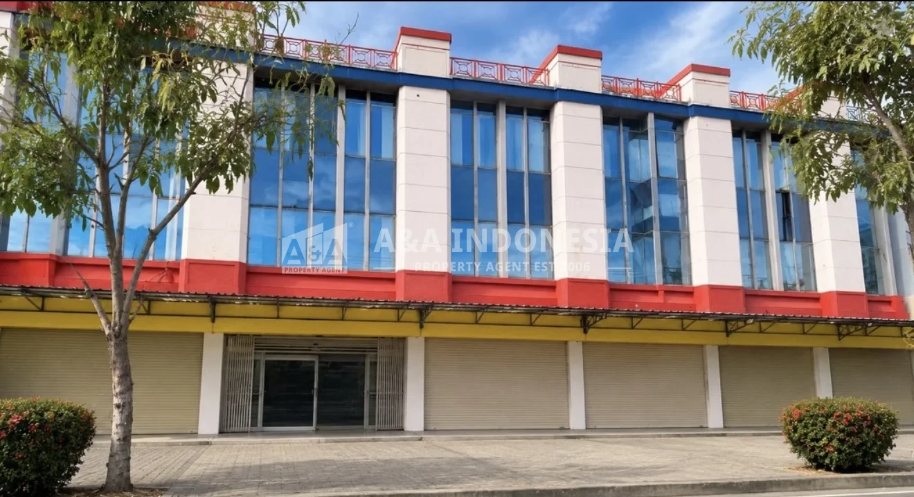 Ruko Disewa Klampis Jaya Surabaya Timur – 10 Ruko Gandeng, Area 1.373 m², Parkir Luas - Image 1