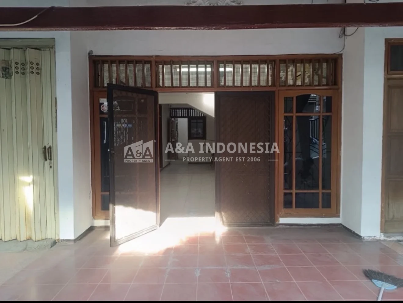 Rumah Dijual di Mojoklanggru Surabaya Timur 2 Lantai, - Thumbnail 2