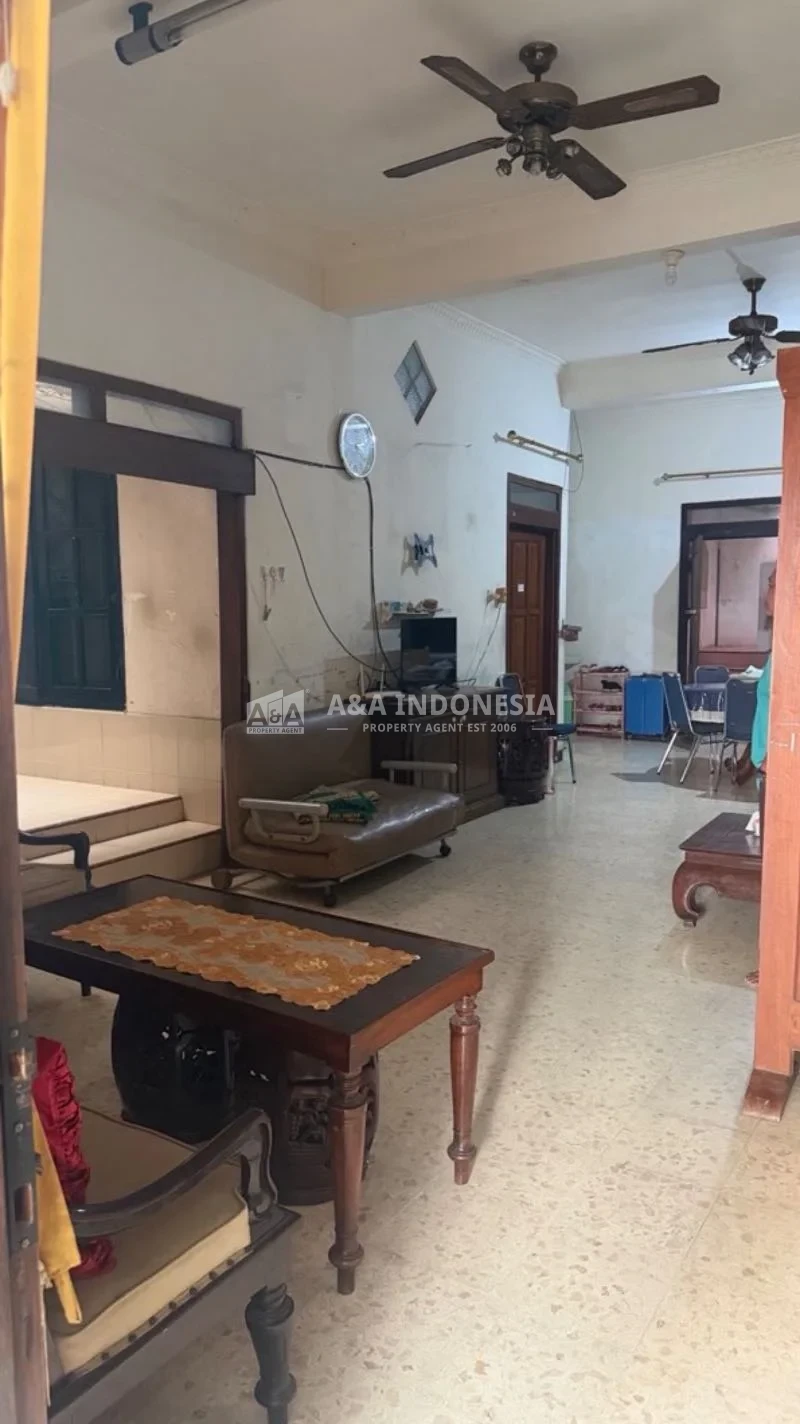 Rumah 2 Lantai Dijual Mojoklanggru Surabaya Timur — Luas 400m², SHM, 9 Kamar Tidur - Thumbnail 5