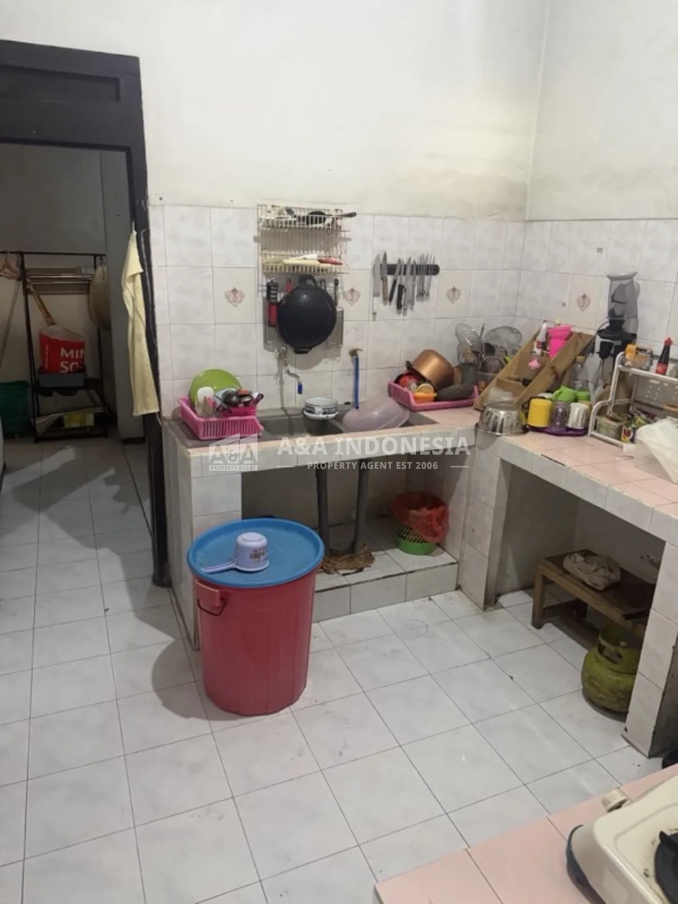 Rumah 2 Lantai Dijual Mojoklanggru Surabaya Timur — Luas 400m², SHM, 9 Kamar Tidur - Thumbnail 6