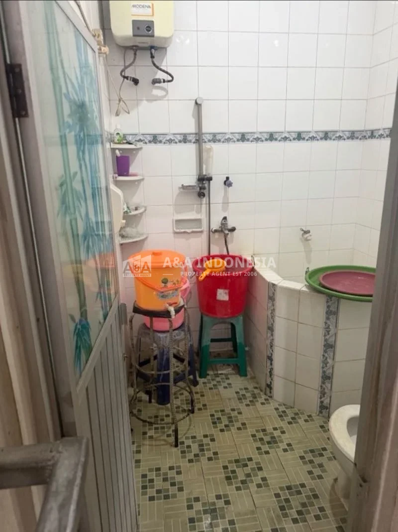 Rumah 2 Lantai Dijual Mojoklanggru Surabaya Timur — Luas 400m², SHM, 9 Kamar Tidur - Thumbnail 7