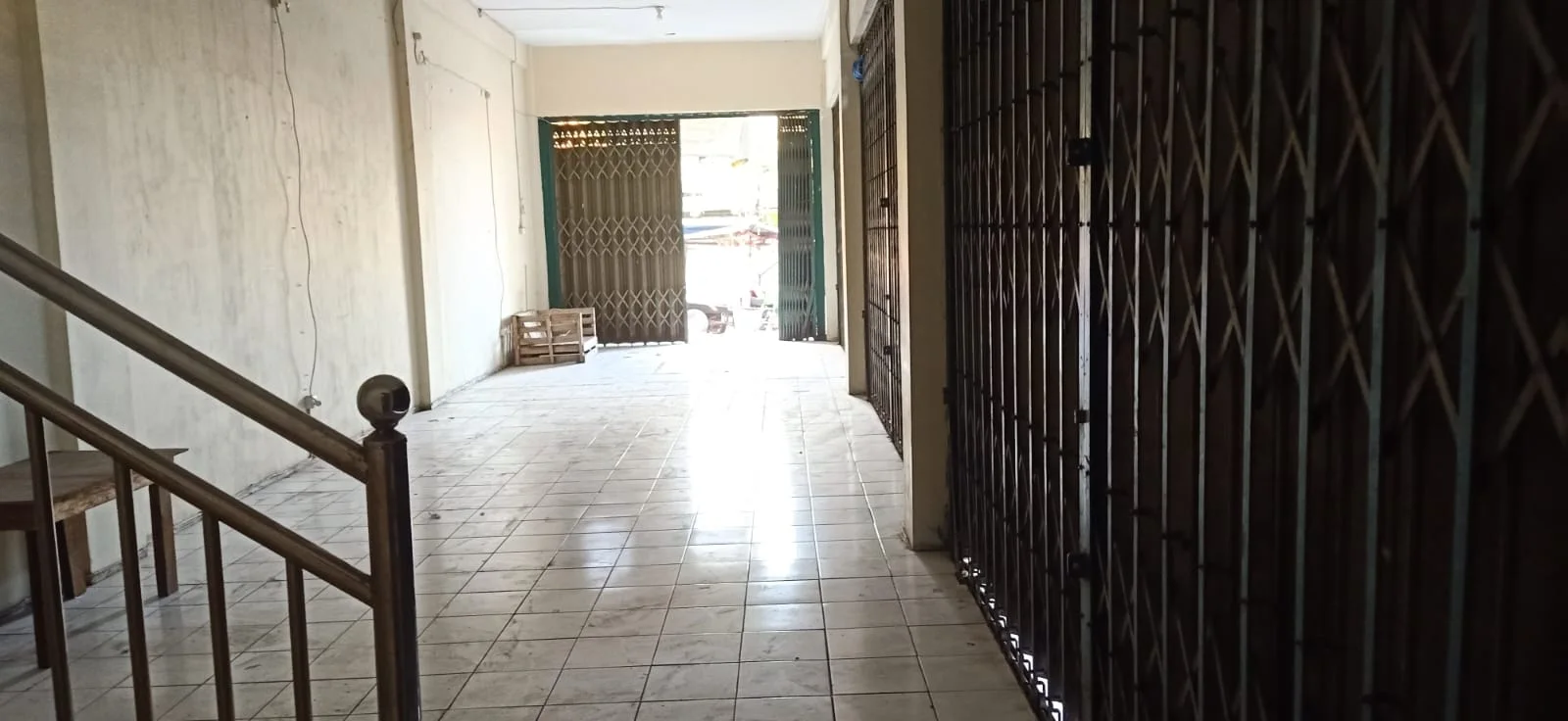 Dijual/Disewakan Ruko di Jalan Bung Tomo Ngagel Surabaya Timur