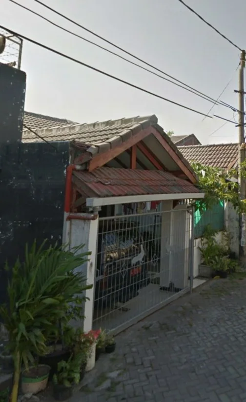 Disewakan Rumah Bagus Lokasi di Kutisari Surabaya Timur - Image 1