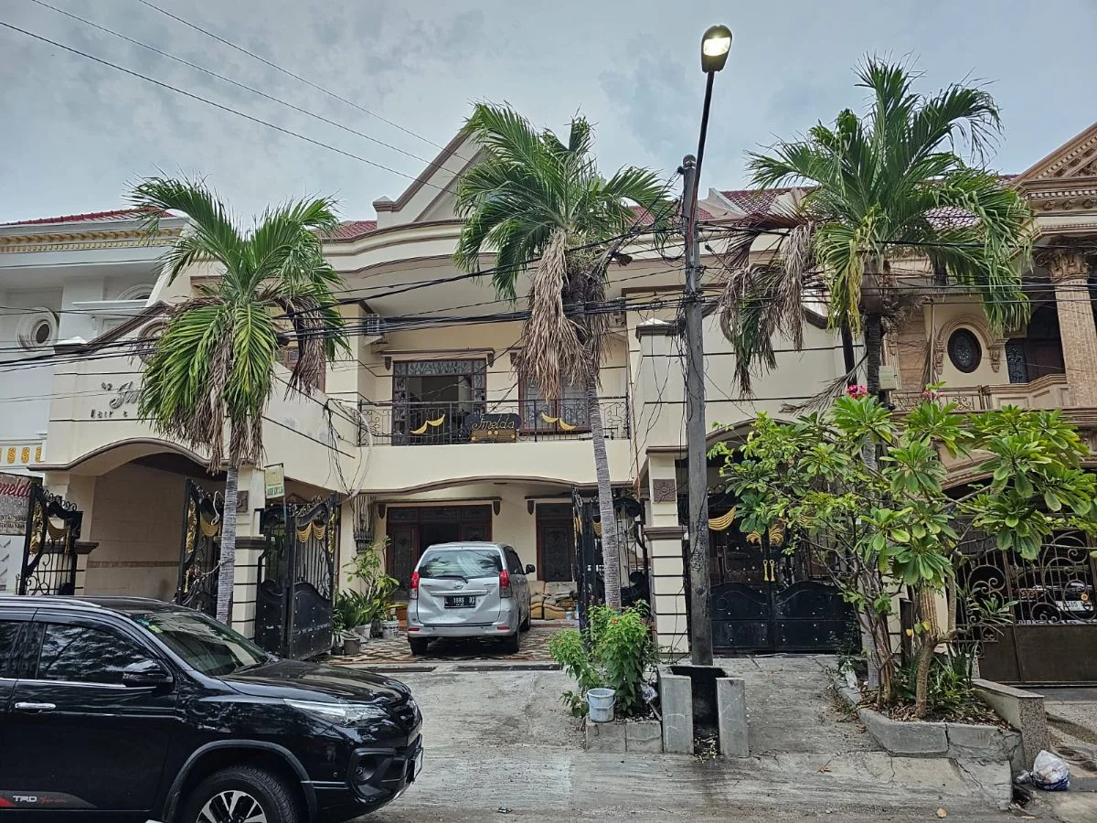 Disewakan Rumah Usaha Lokasi Komersil di Wilayah Nginden Intan Surabaya Timur