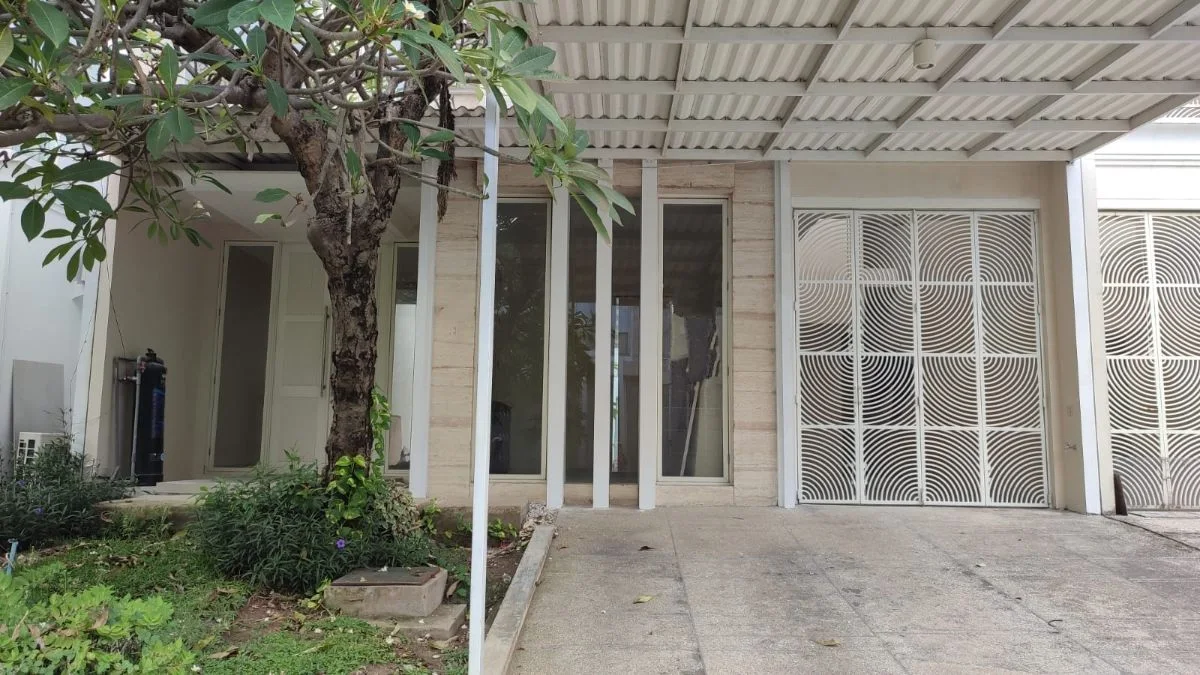 Sewa Rumah Bagus Villa Bukit Regency 2 Pakuwon Indah Surabaya Timur