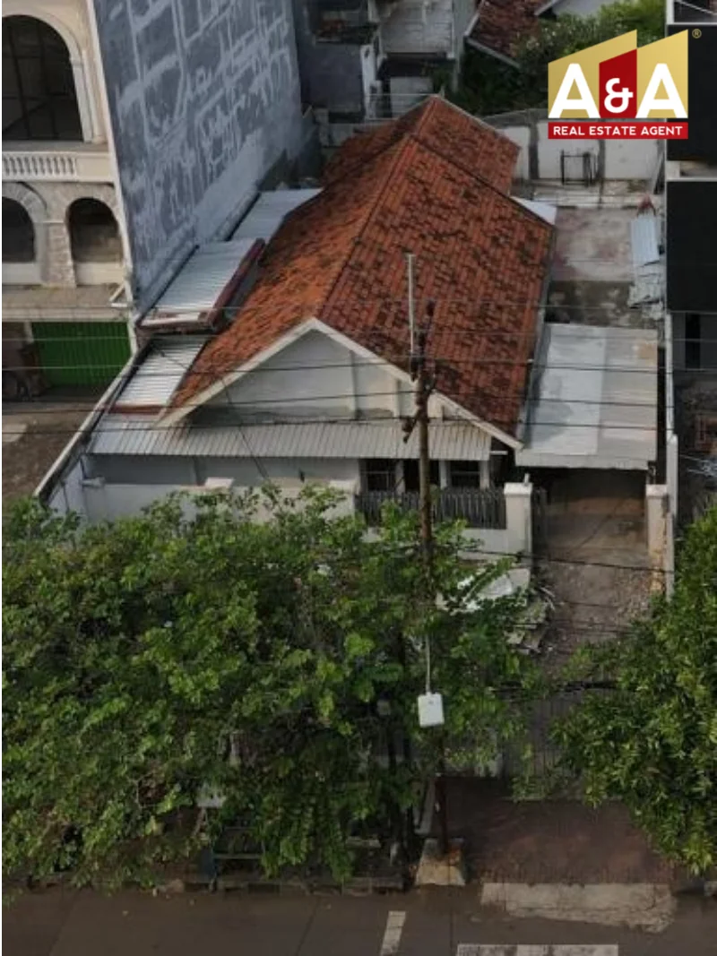 Disewakan Rumah Strategis di Dharmahusada Surabaya Timur
