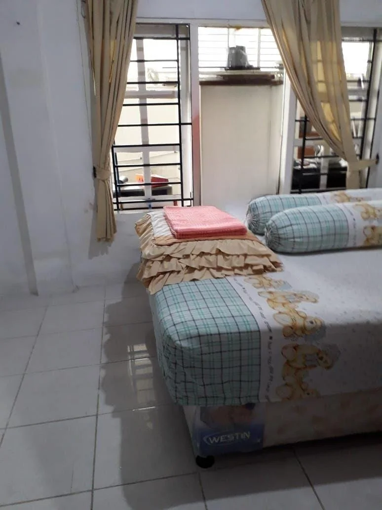 Dijual/disewakan Rumah Siap Huni Terawat Darmo Permai Utara Surabaya Barat - Thumbnail 4