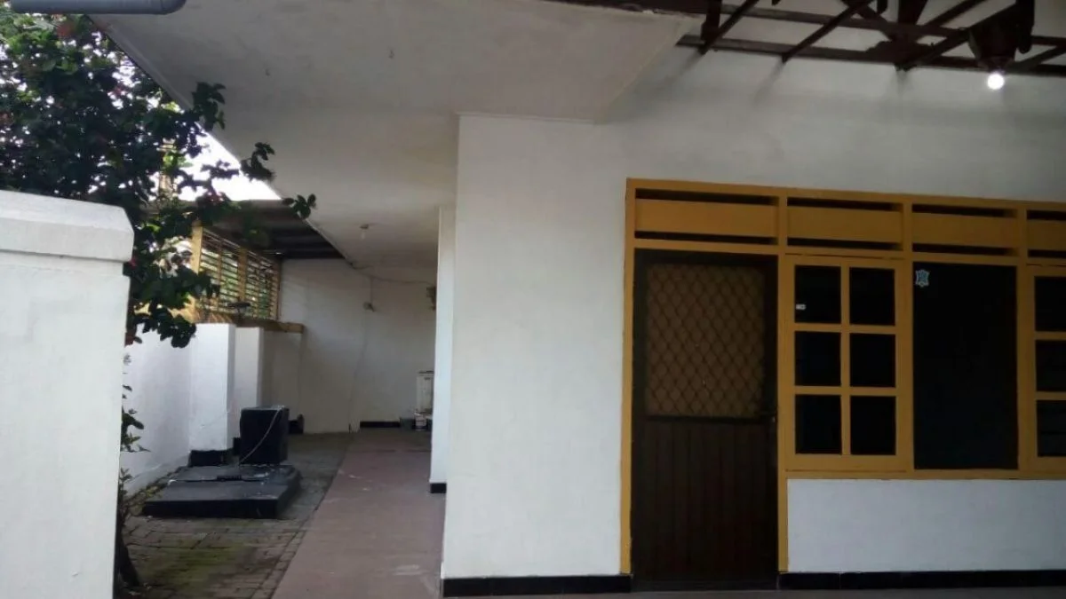 Dijual/Disewakan Rumah Siap Huni &amp; Terawat Darmo Permai Utara Surabaya Barat - Thumbnail 3