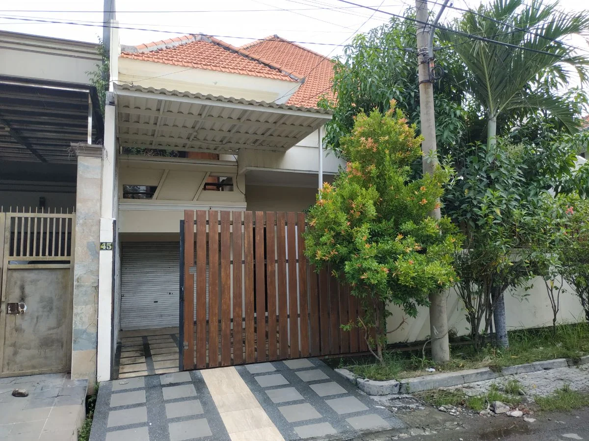 Disewakan Rumah Second di Surabaya Timur