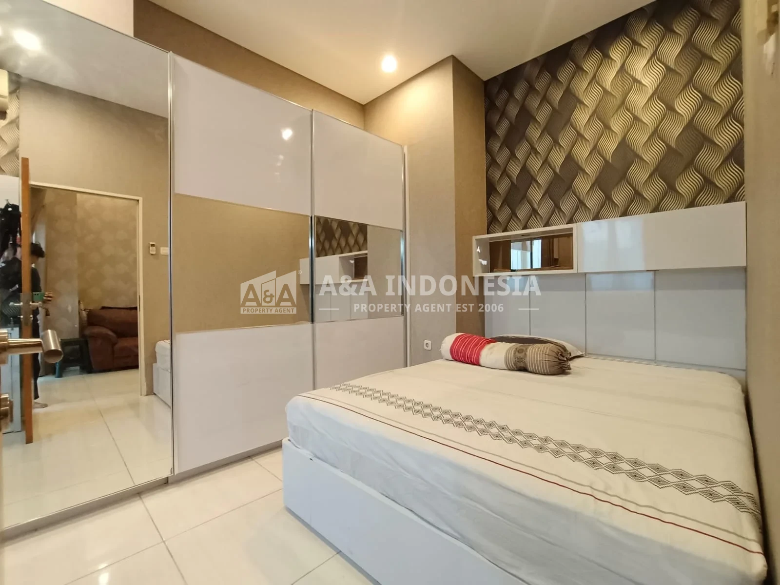 Dijual Apartemen Puncak Bukit Golf Surabaya Barat 2BR Full Furnished Hadap Golf & Pakuwon Mall - Thumbnail 2