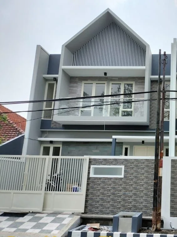 Dijual Rumah Baru di Raya Manyar Surabaya Timur