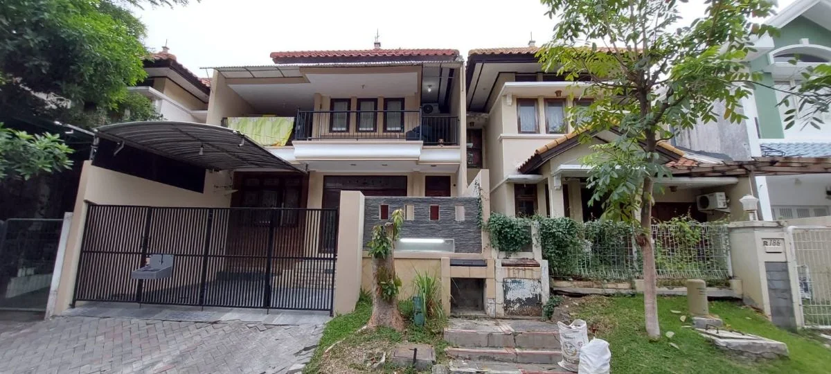 Dijual Rumah Modern Graha Family Blok R Surabaya Barat