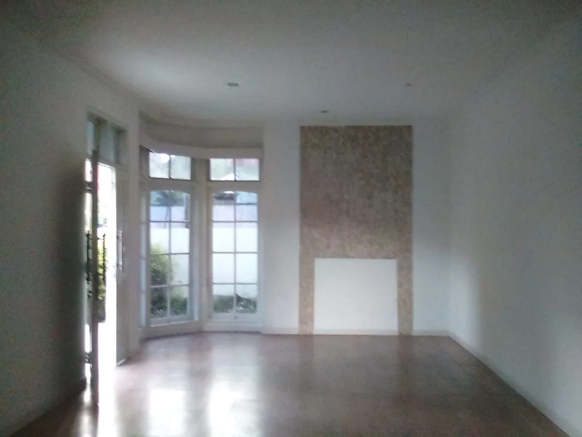 Dijual/Disewakan Rumah Strategis dan Siap Huni Kencanasari Timur Surabaya Barat - Thumbnail 2