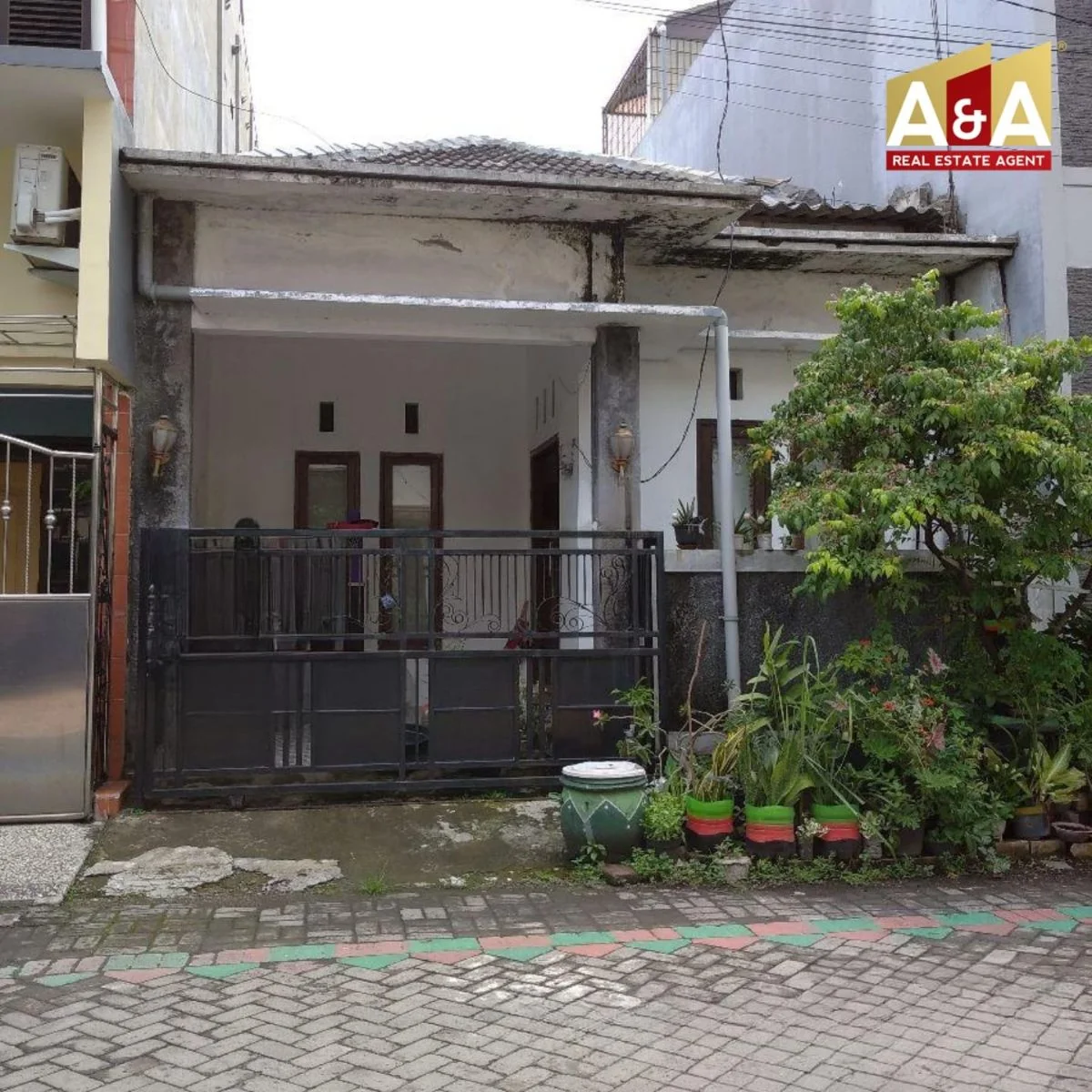 Dijual Cepat Rumah Siap Huni dan Strategis di Perum Gunung Sari Indah Kedurus Surabaya Selatan