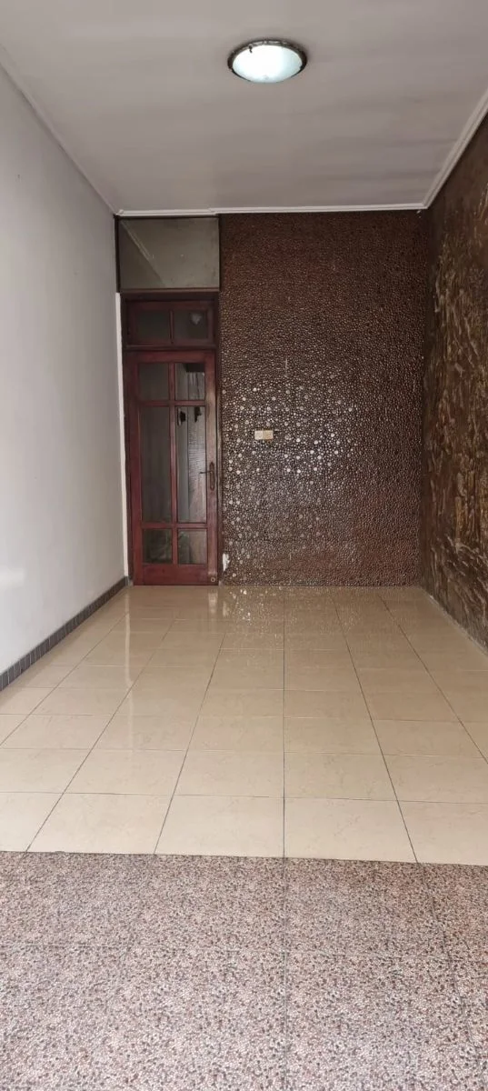 Dijual/Disewakan Rumah 1,5 Lantai Siap Huni dan Nyaman 5 KT di Dukuh Kupang Barat Surabaya Barat - Thumbnail 4
