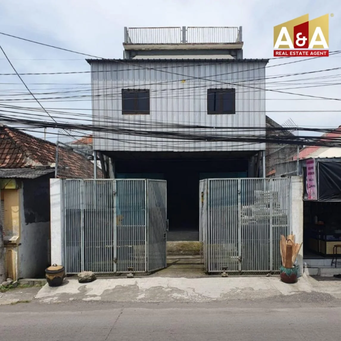 Dijual Ruko atau Workshop Lokasi Strategis di Raya Kandangan Surabaya Barat
