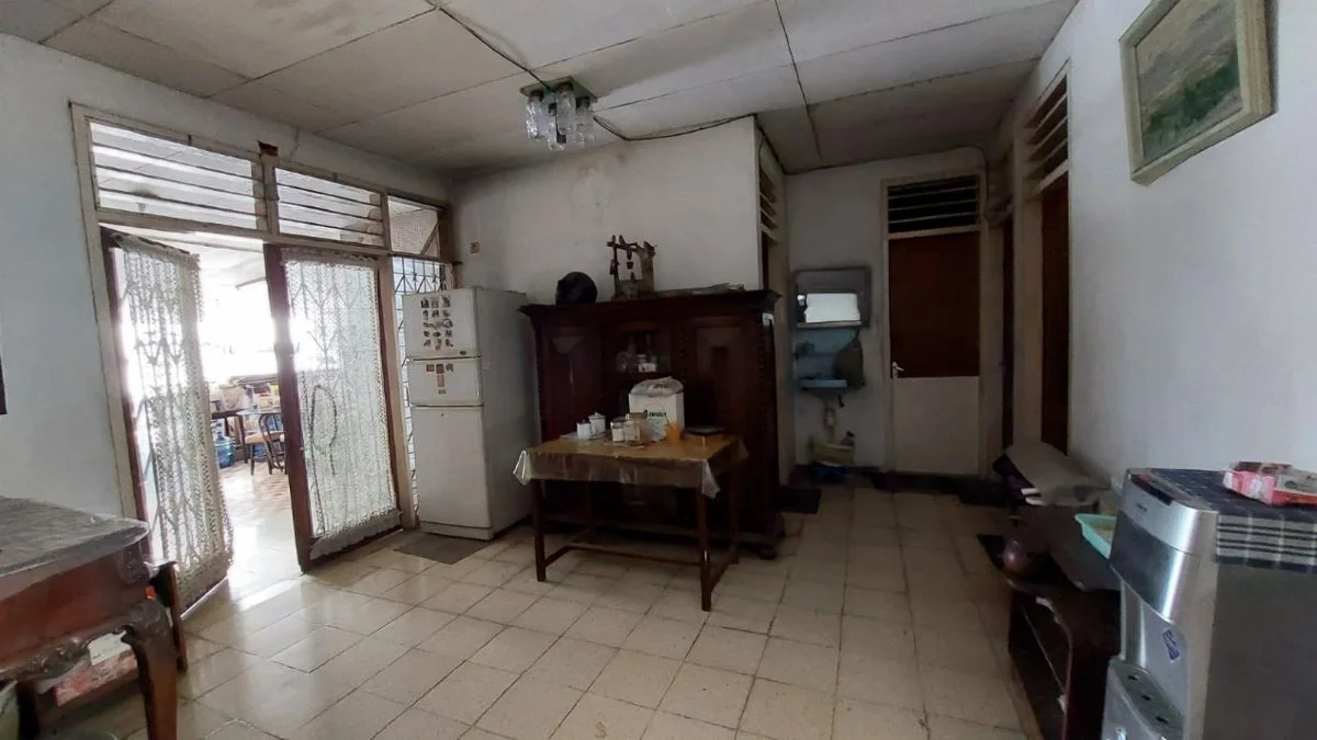 Dijual Rumah Siap Huni dan Strategis di Kencana Sari Timur Surabaya Barat