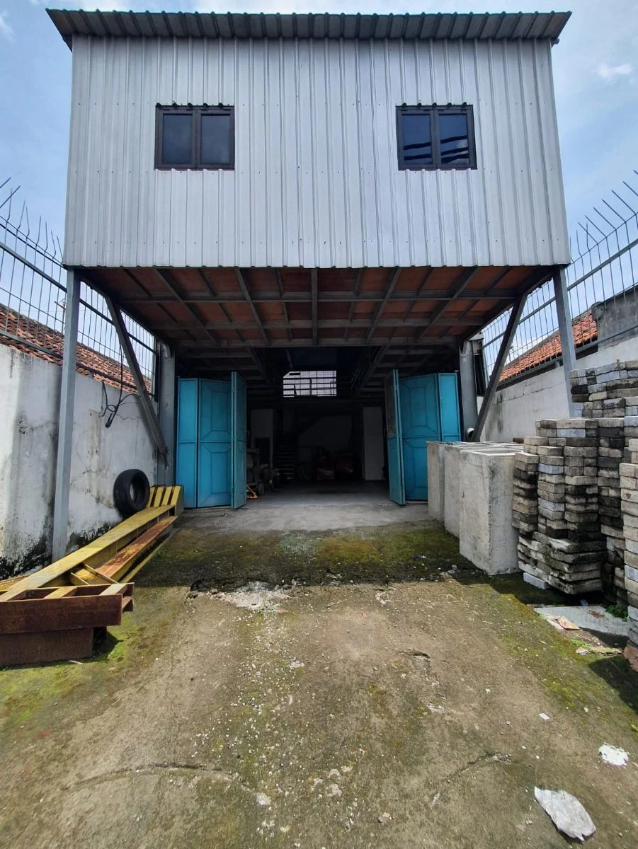 Dijual Ruko atau Workshop Lokasi Strategis Raya Kandangan Surabaya Barat - Thumbnail 4