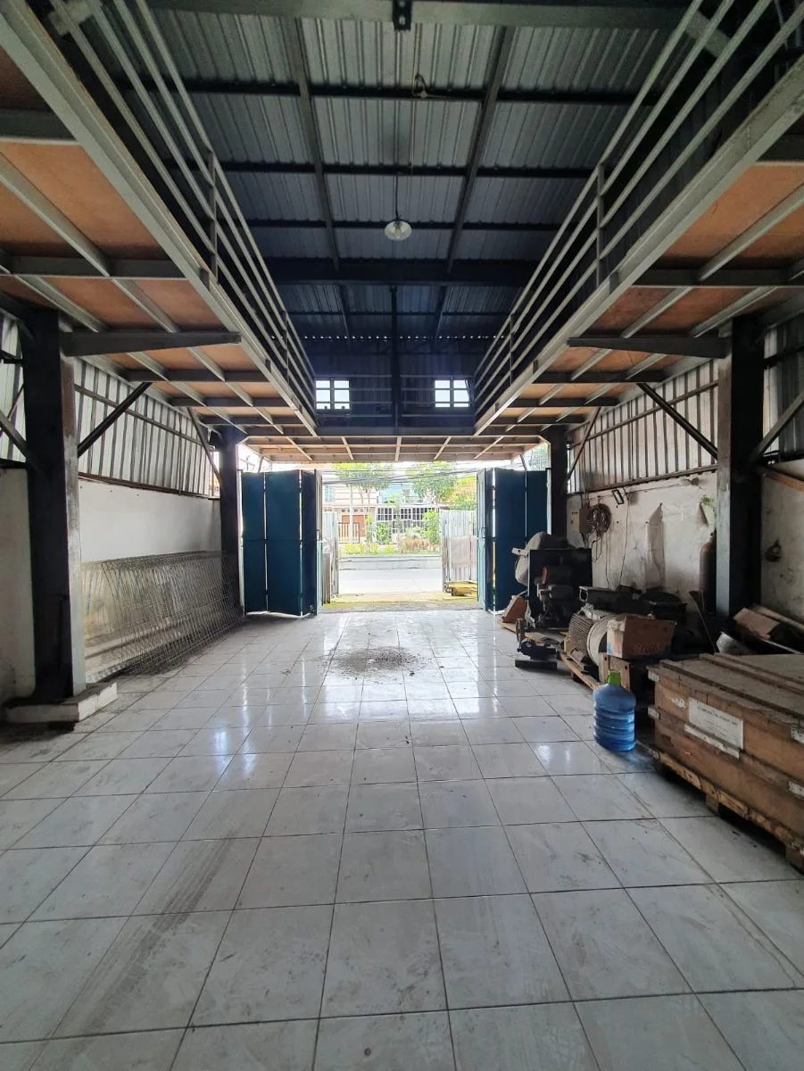 Dijual Ruko atau Workshop Lokasi Strategis di Raya Kandangan Surabaya Barat - Thumbnail 3