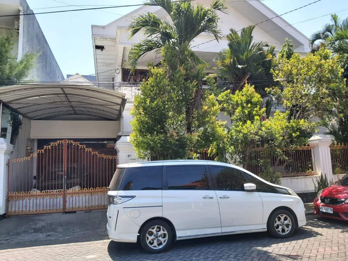 Dijual Rumah Sertifikat Hak Milik Dengan Lokasi Strategis Di Manyar Kartika Surabaya Timur - Thumbnail 3