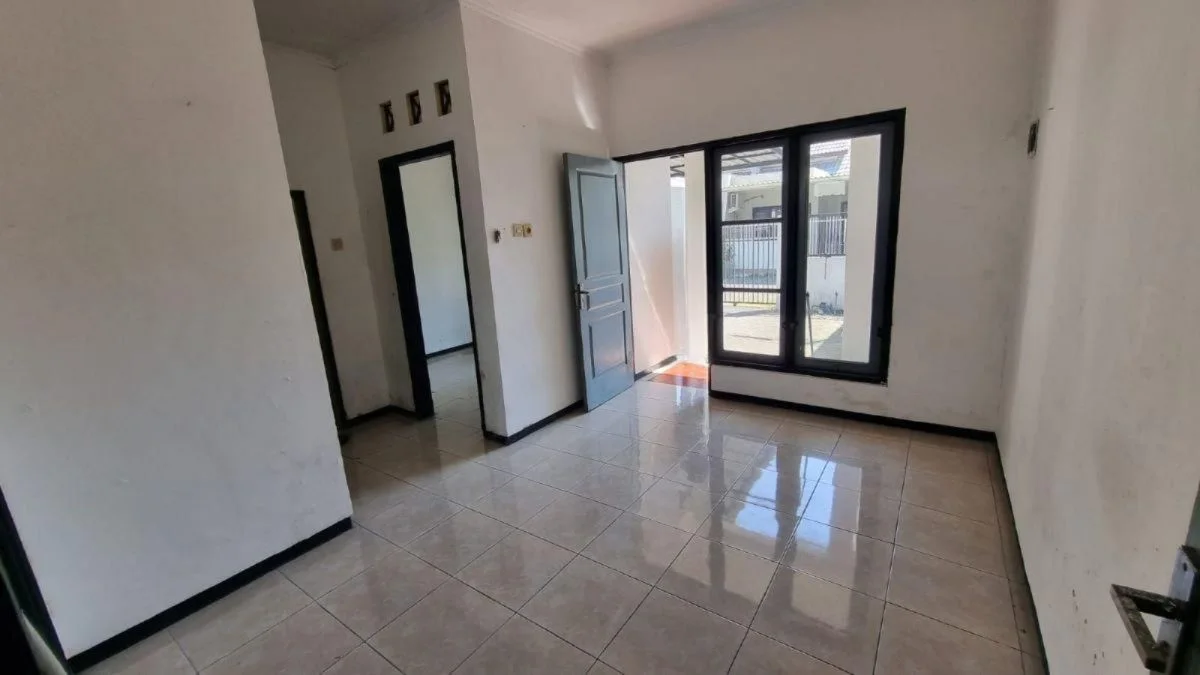 Dijual/disewakan Rumah Siap Huni Lokasi Strategis Puri Citra Rungkut Surabaya Timur - Thumbnail 4